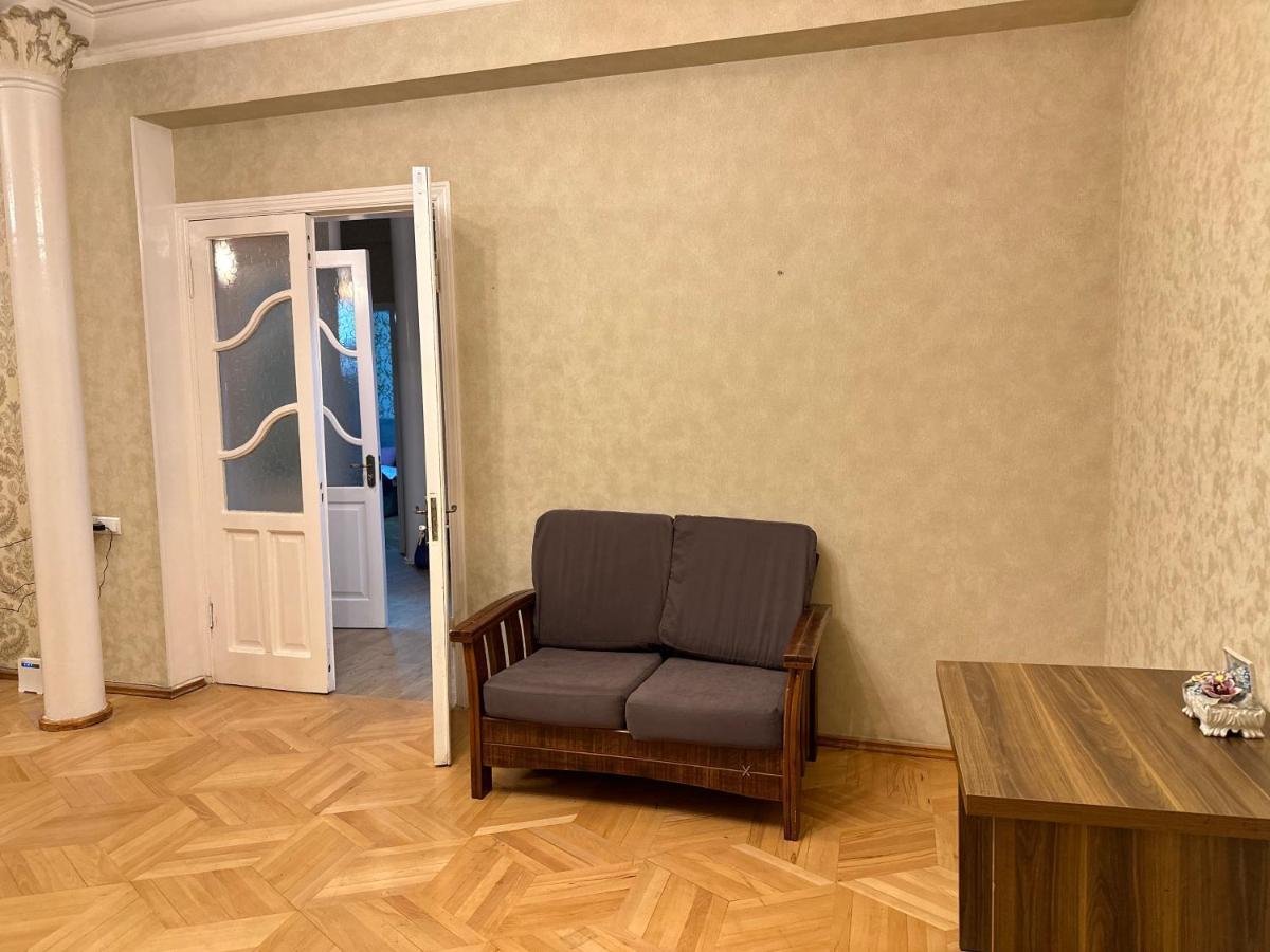4 Bedroom Suite Apartment Ln Tbilisi City Exteriör bild