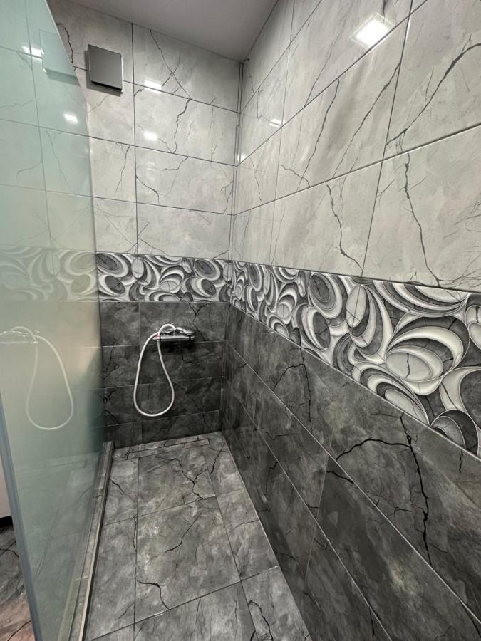 4 Bedroom Suite Apartment Ln Tbilisi City Exteriör bild